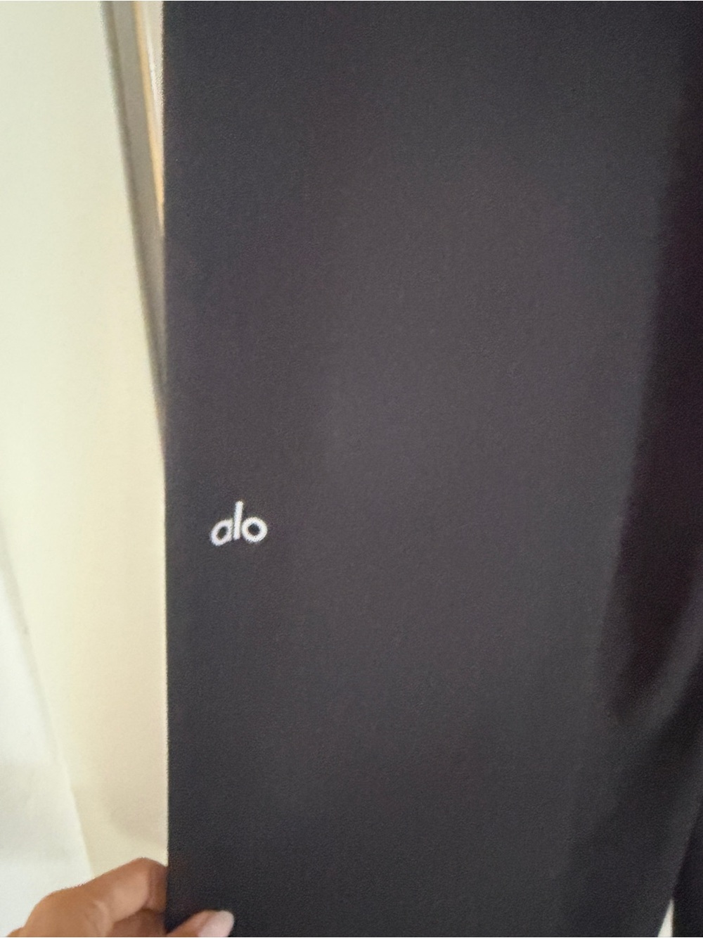 Alo Yoga High-Waist Dreamscape Trouser
Size Medium - Picture 10 of 12